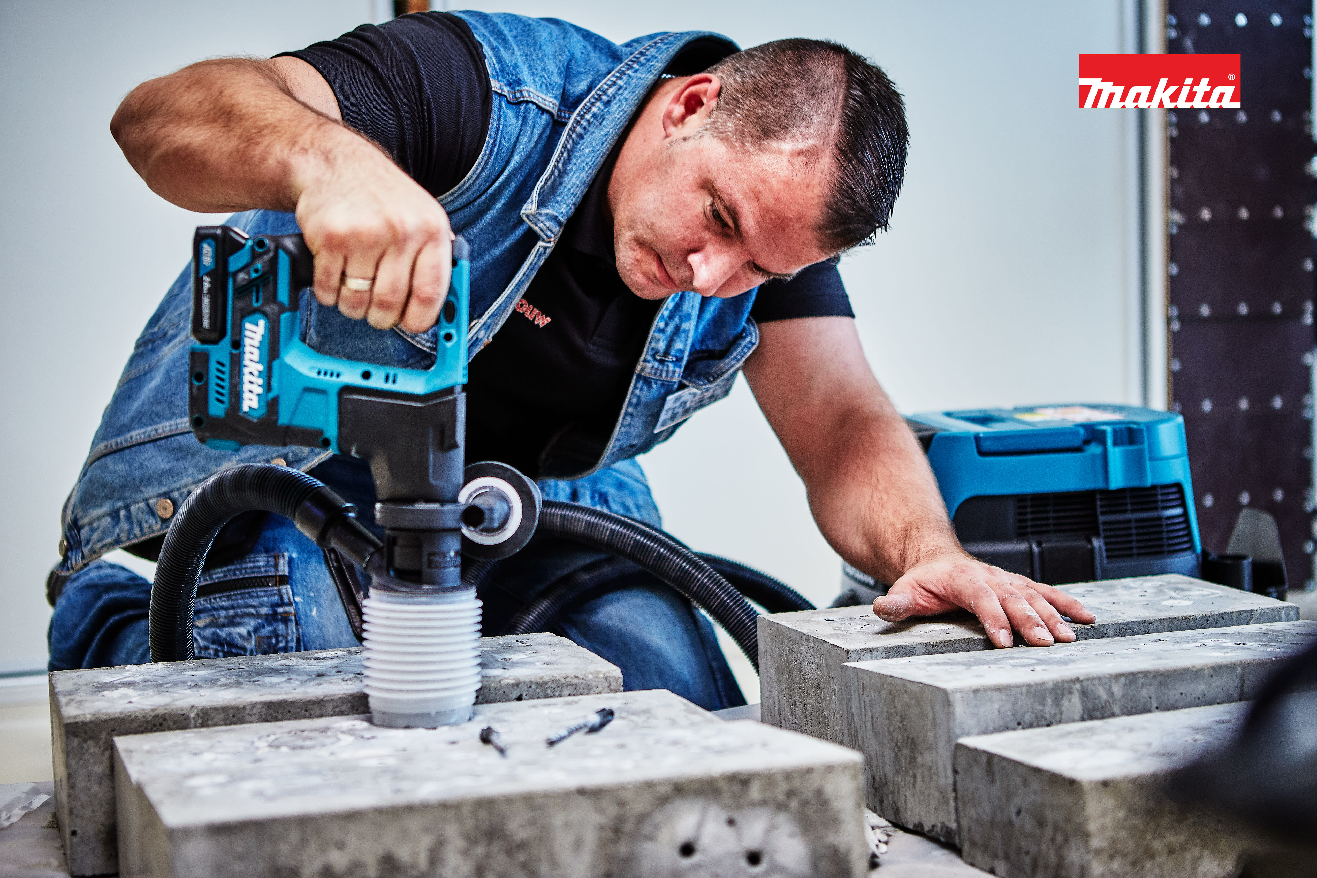 Product afbeelding voor Makita Accu Boorhamer HR166DZJ 10,8V