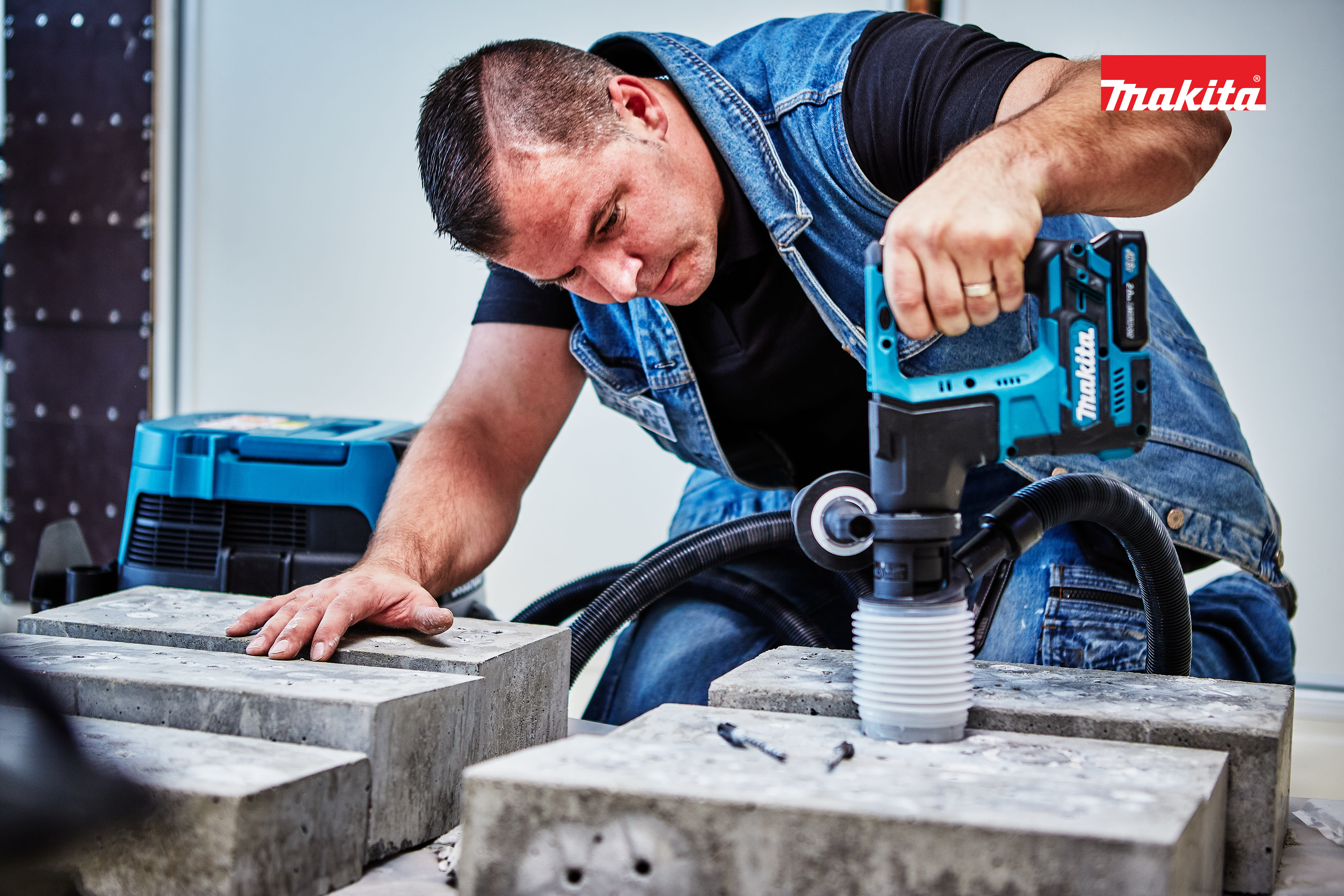 Product afbeelding voor Makita Accu Boorhamer HR166DZJ 10,8V