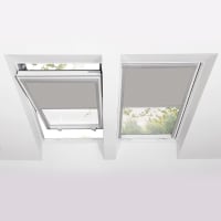 Fakro Verduisterend Rolgordijn ARF Z-Wave Solar I 94x98cm Elektrisch Exclusief Afstandsbediening Kleur Lichtgrijs (055)