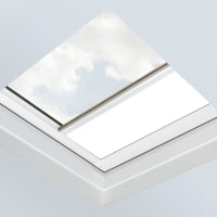 Fakro Verduisterend Rolgordijn Platdak ARF/D I 08K 120x120cm Solar Elektrisch Kleur Wit (255)