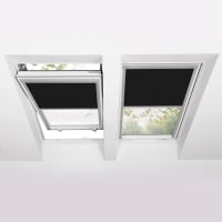 Fakro Verduisterend Rolgordijn ARF Z-Wave Solar II 134x98cm Elektrisch Exclusief Afstandsbediening Kleur Zwart (226)