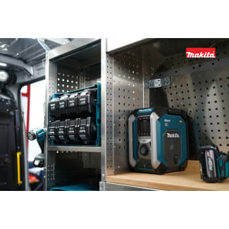 Product afbeelding voor Makita Accu Bouwradio 007GZ FM DAB/DAB+ Bluetooth Zonder Accu En Lader In Doos