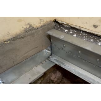 Product afbeelding voor VBI Hoeklijn 80x80x4 Thermisch Verzinkt 240cm Met Slobgat Voor Droge Renovatievloer