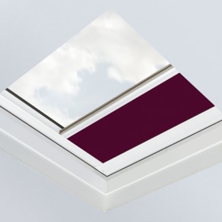 Product afbeelding voor Fakro Verduisterend Rolgordijn Platdak ARF/D II 07K 100x100cm Solar Elektrisch Kleur Bordeauxrood (056)