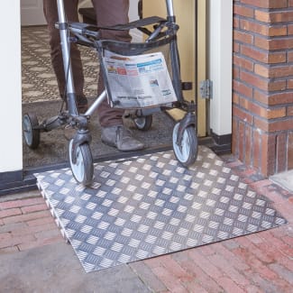 Product afbeelding voor SecuCare Drempelhulp Type 3 Aluminium 780x540mm
