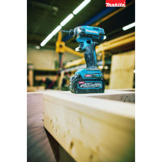 Product afbeelding voor Makita Accu Slagschroevendraaier TD003GZ 40V Max XGT Zonder Accu En Lader In Doos